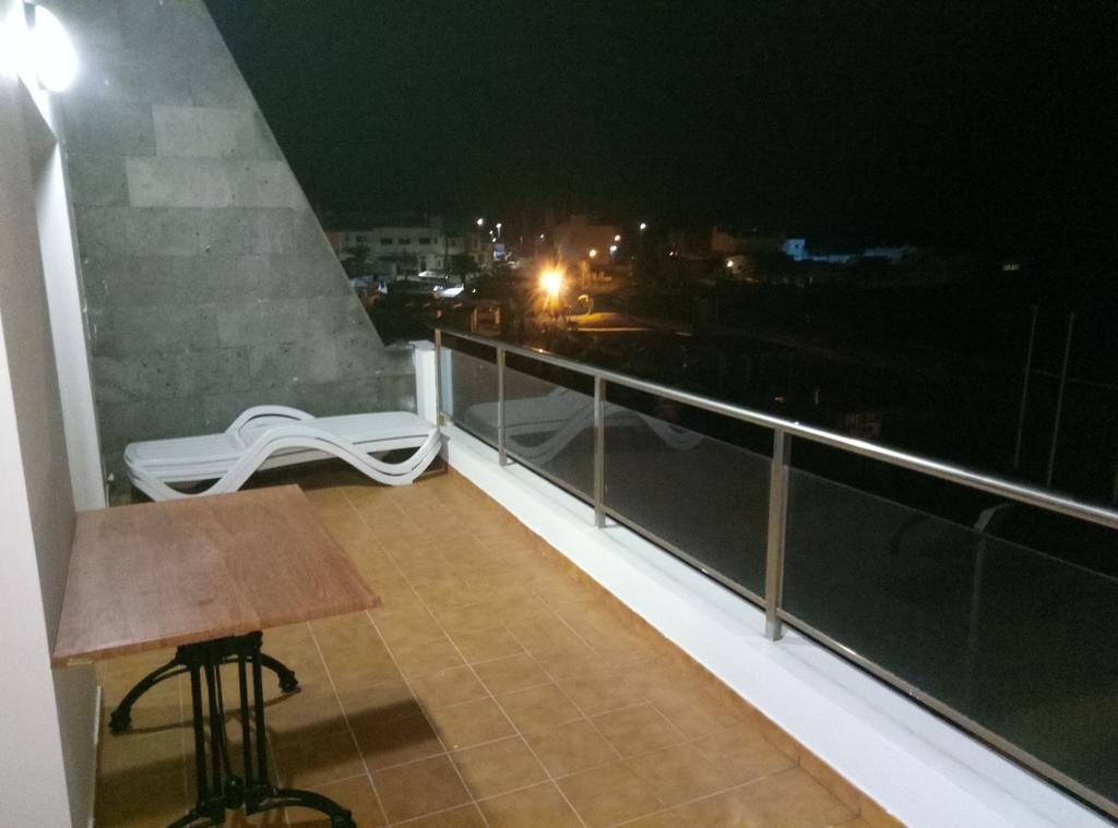 Apartamento Primera Linea De Playa Puerto de las Lajas Exterior photo